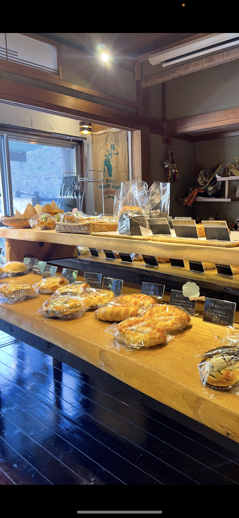 店内に併設のパンコーナー