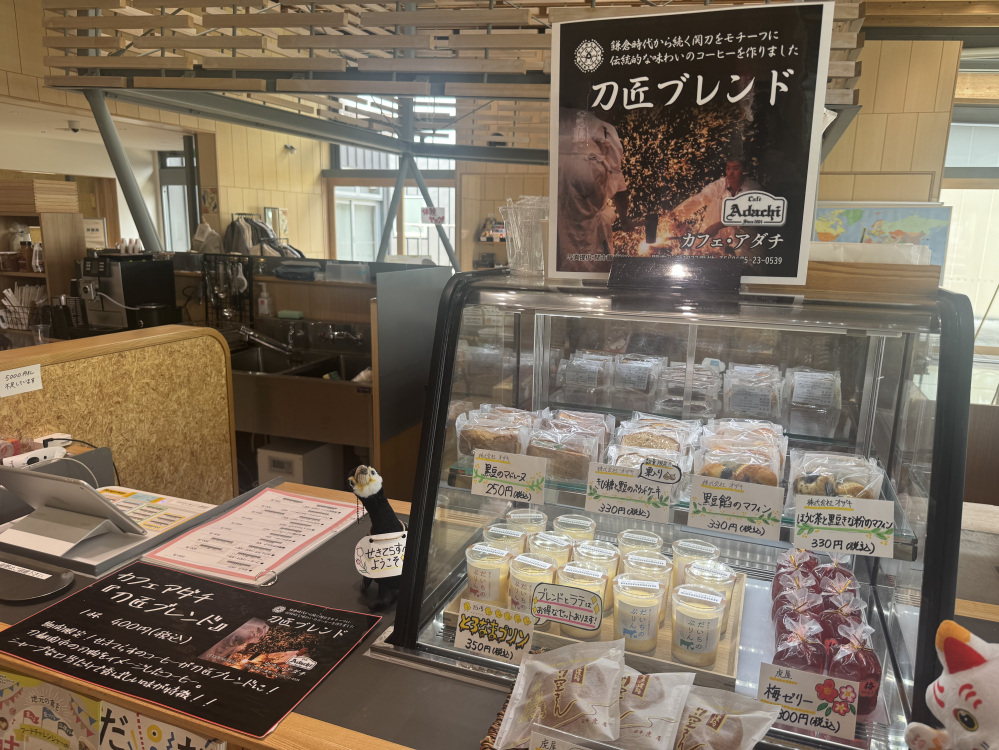 レジ横の冷蔵スイーツも魅力的