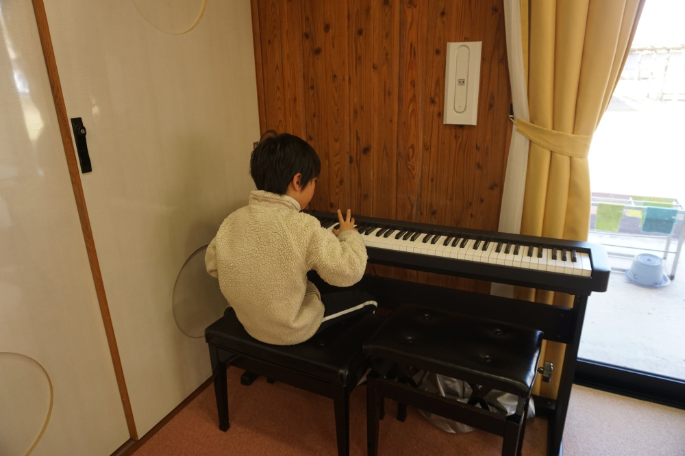 ピアノもあります