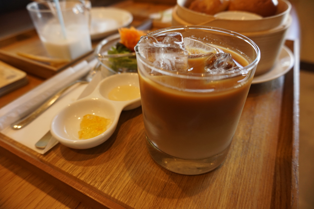 コーヒーは関化珈琲の豆でhocohocoオリジナルブレンド豆を使用！