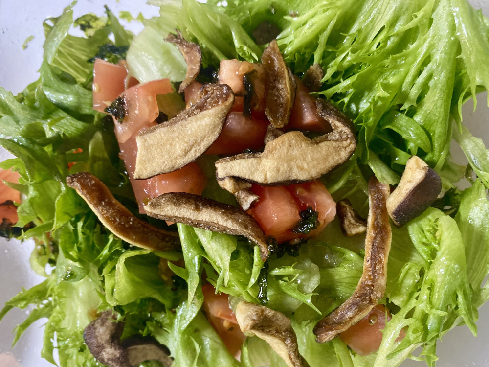 チョレギサラダにトッピング