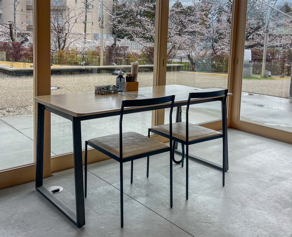 この時期、さくらを見ながらゆっくりできます