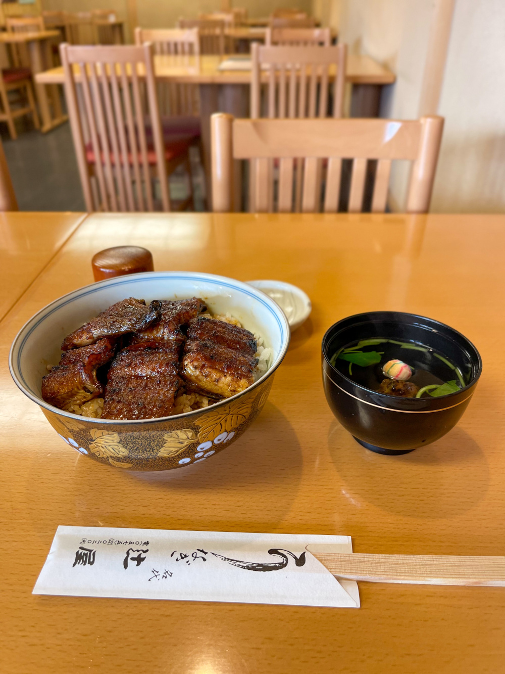 上丼 五切れ入り井 肝吸漬物　3580円　を注文しました