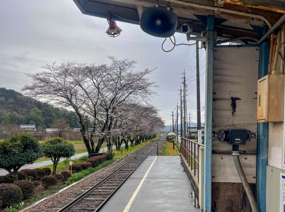 のどかな田園の中にある駅